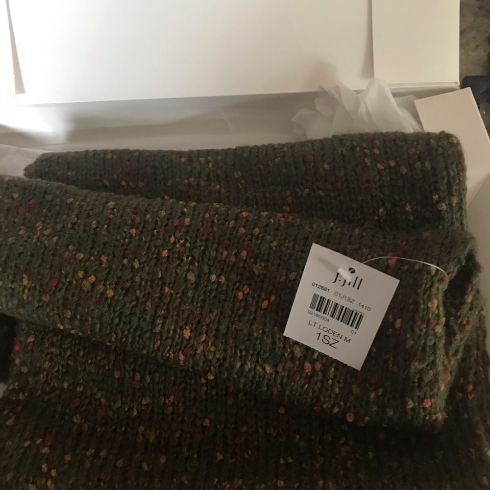 NWT J.Jill Infinity/Circle Scarf - Green